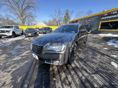 2014 Chrysler 300 for sale at Big Time Automotive in Detroit MI