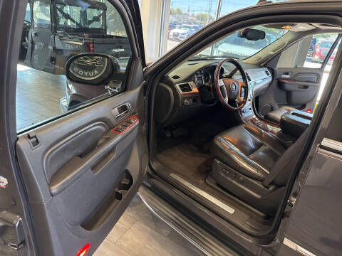 2011 Cadillac Escalade Luxury