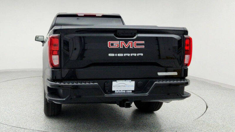 2025 GMC Sierra 1500 Elevation Standard