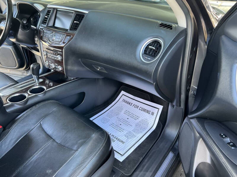 2013 Nissan Pathfinder Platinum
