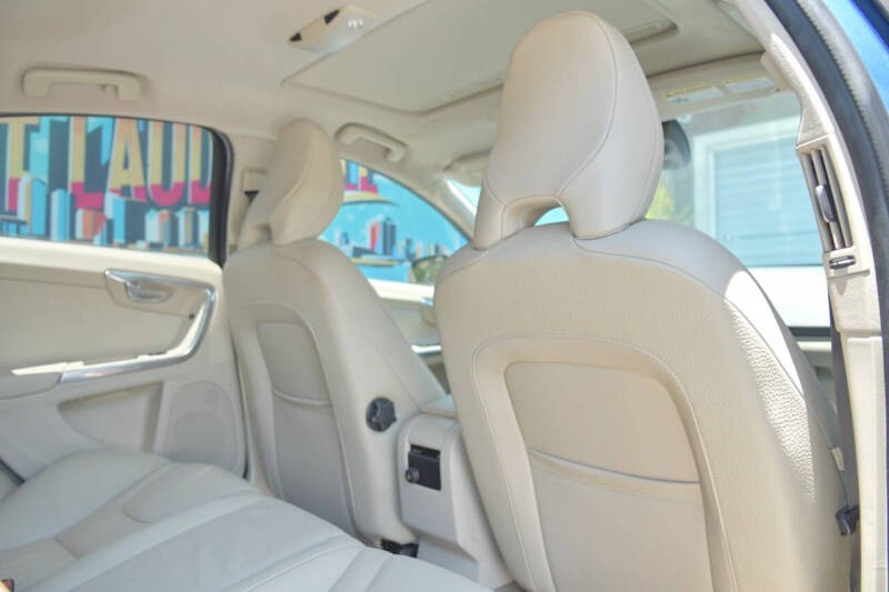 2014 Volvo S60 T5 Premier