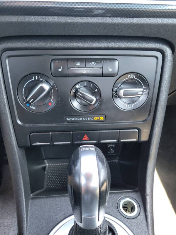 2012 Volkswagen Beetle Turbo PZEV