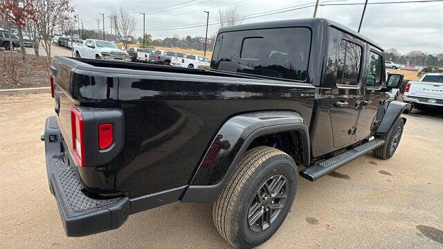 2026 Jeep Gladiator Sport S