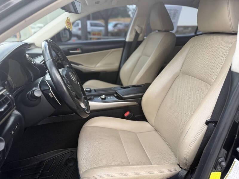 2017 Lexus IS 200t