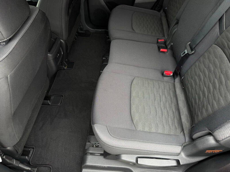 2025 Nissan Pathfinder S
