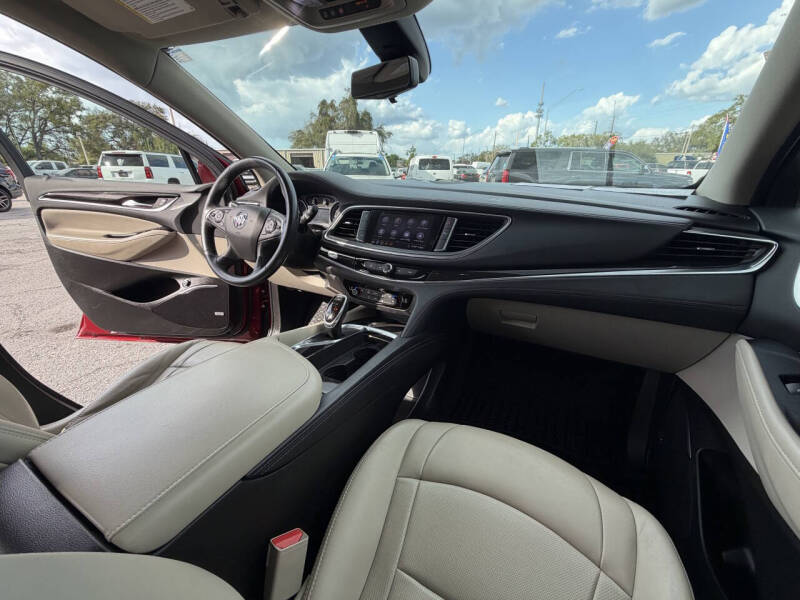 2020 Buick Enclave Essence