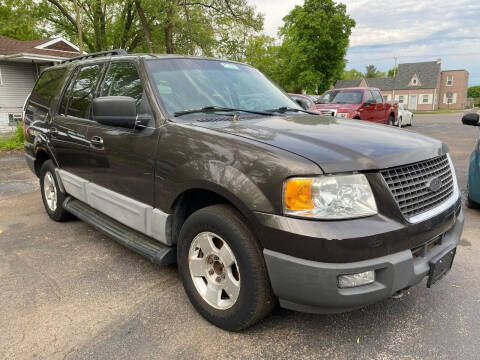 2006 Ford Expedition for sale at Car Castle in Zion IL