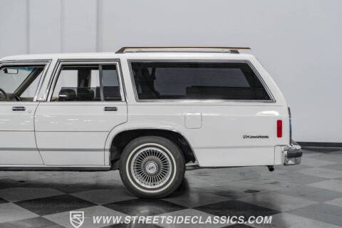 1990 Ford LTD Crown Victoria