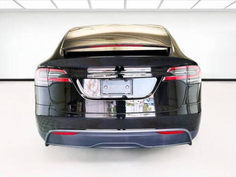 2023 Tesla Model X Standard Range