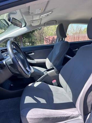 2012 Toyota Prius Two
