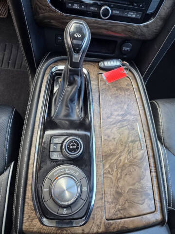 2021 Infiniti QX80 Luxe