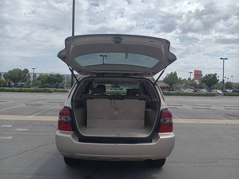 2004 Toyota Highlander