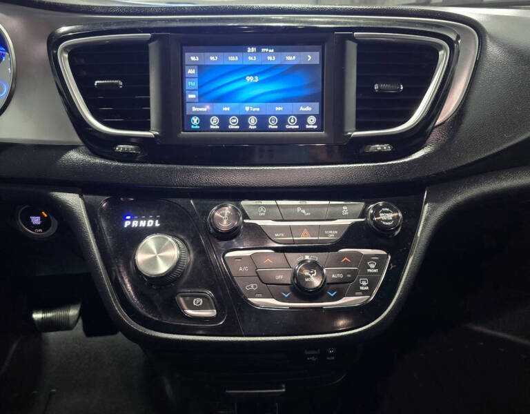2018 Chrysler Pacifica Touring Plus