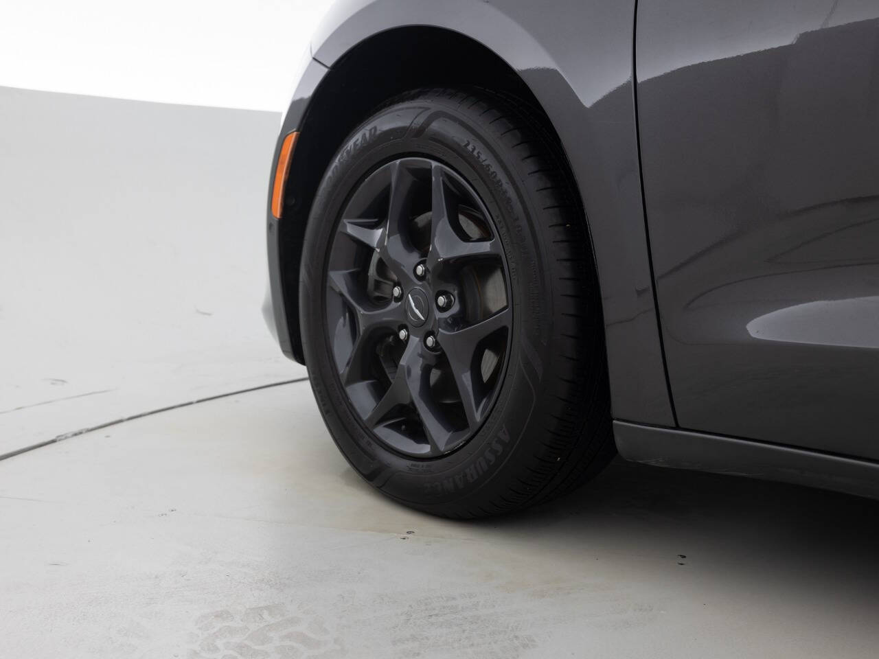 Used Car 2020 Chrysler Pacifica  Limited 4dr Mini Van For Sale Under $20,000 In Coal City, Illinois