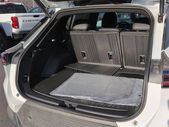 2026 Chevrolet Equinox EV LT 2