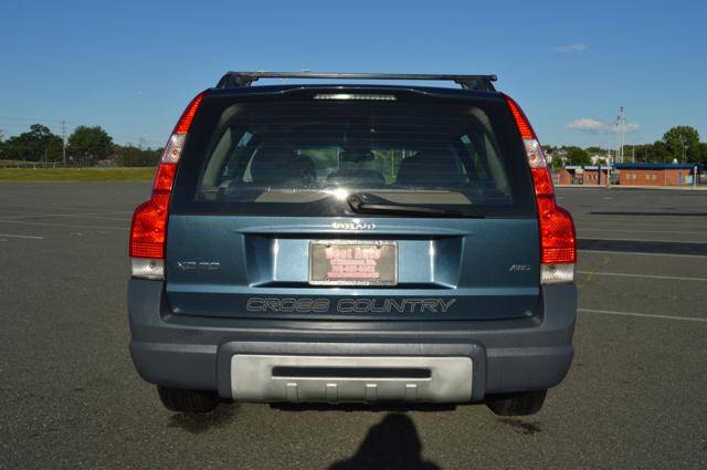 2005 Volvo XC70