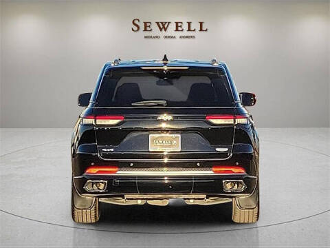 2023 Jeep Grand Cherokee Summit