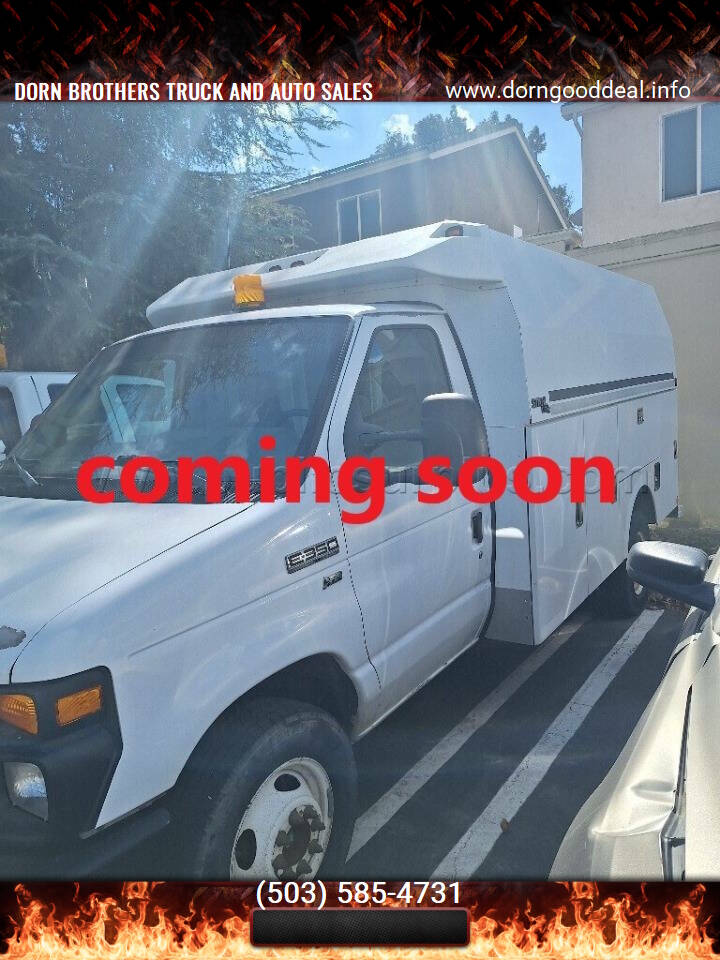 2010-ford-e-350-utility-van