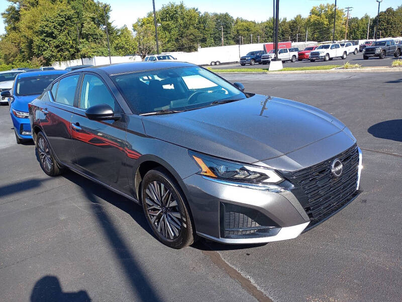 2025 Nissan Altima SV's photo