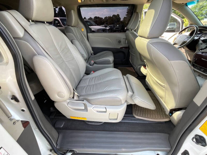2011 Toyota Sienna Limited 7-Passenger