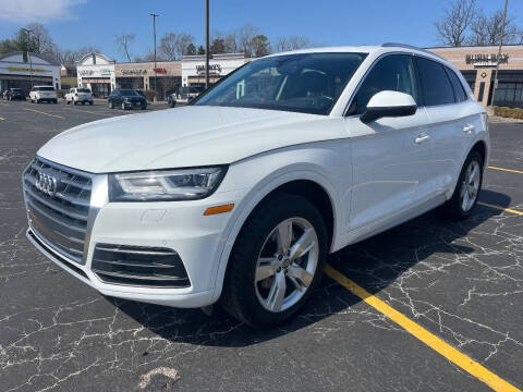 2019 Audi Q5 for sale at SOUTH COUNTY AUTO CENTER in Weldon Spring MO