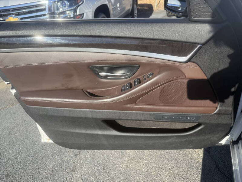 2016 BMW 5 Series 528i