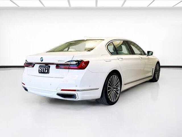 2022 BMW 7 Series 740i