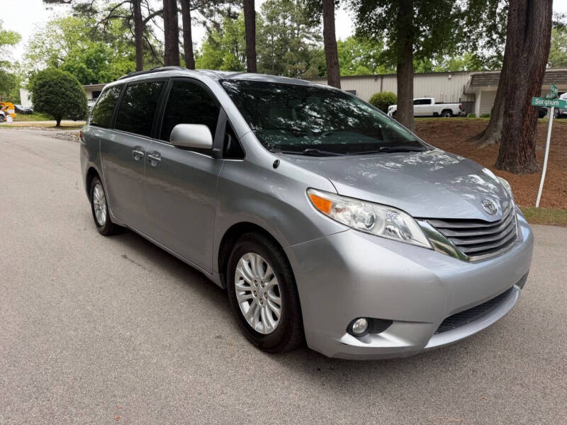 2012 Toyota Sienna XLE 8-Passenger