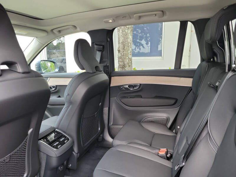 2026 Volvo XC90 B5 Core