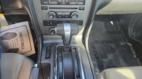 2012 Ford Mustang V6