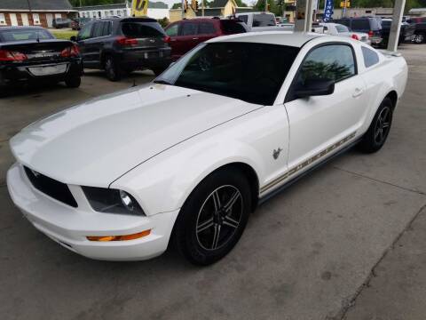 2009 Ford Mustang for sale at SpringField Select Autos in Springfield IL