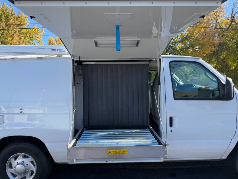 2014 Ford E-Series E-350 SD