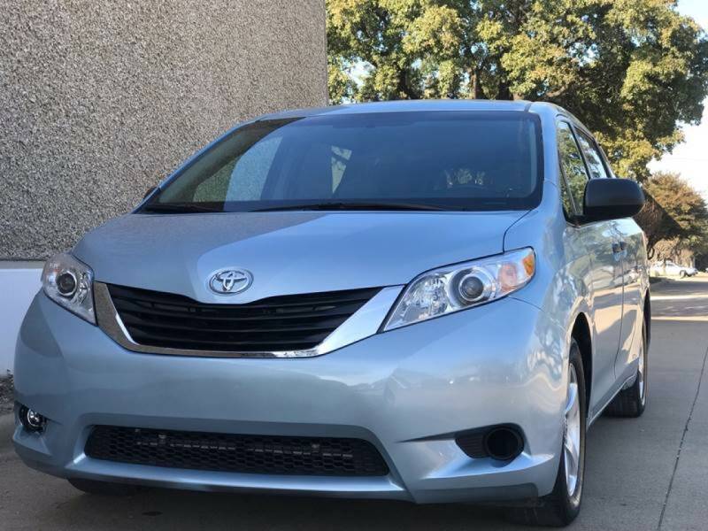 2016 Toyota Sienna for sale at Makka Auto Sales in Dallas TX