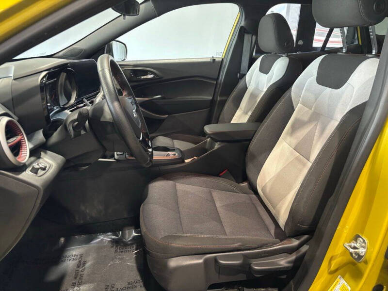 2025 Chevrolet Trax RS