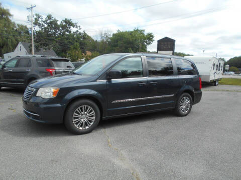2014 Chrysler Town and Country for sale at Continental Auto Inc in Seekonk MA