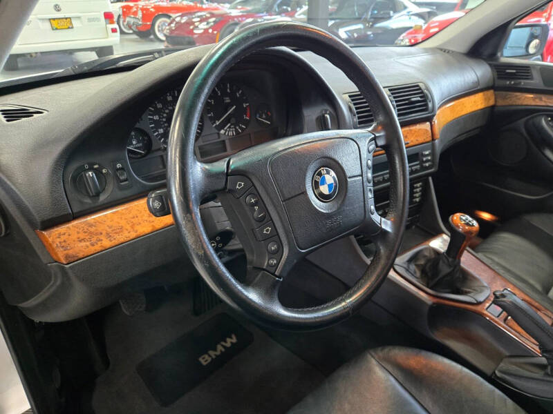 2000 BMW 5 Series 528i