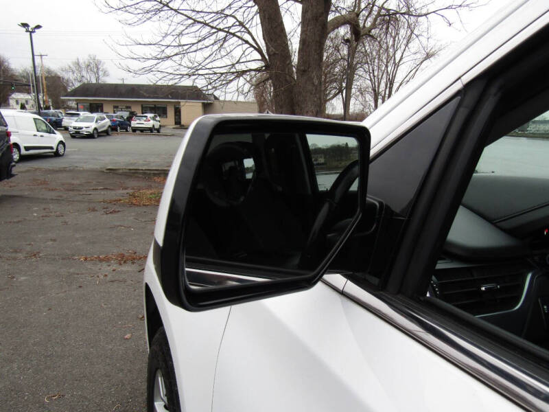 2019 Chevrolet Tahoe LS photo 35