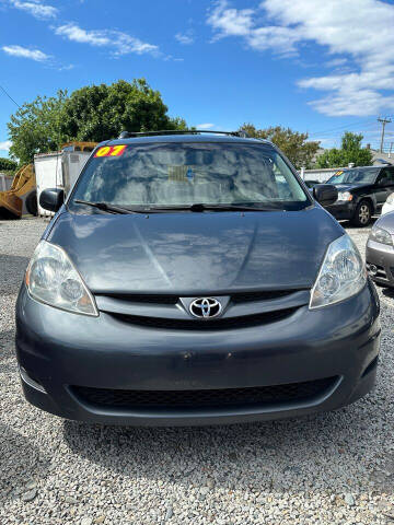 2007 Toyota Sienna for sale at Nantasket Auto Sales and Repair in Hull MA