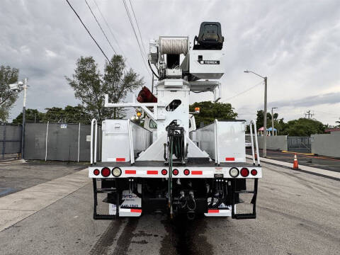 2017 Freightliner M2 106