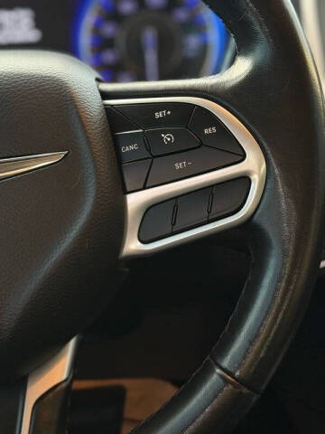 2019 Chrysler 300 Touring