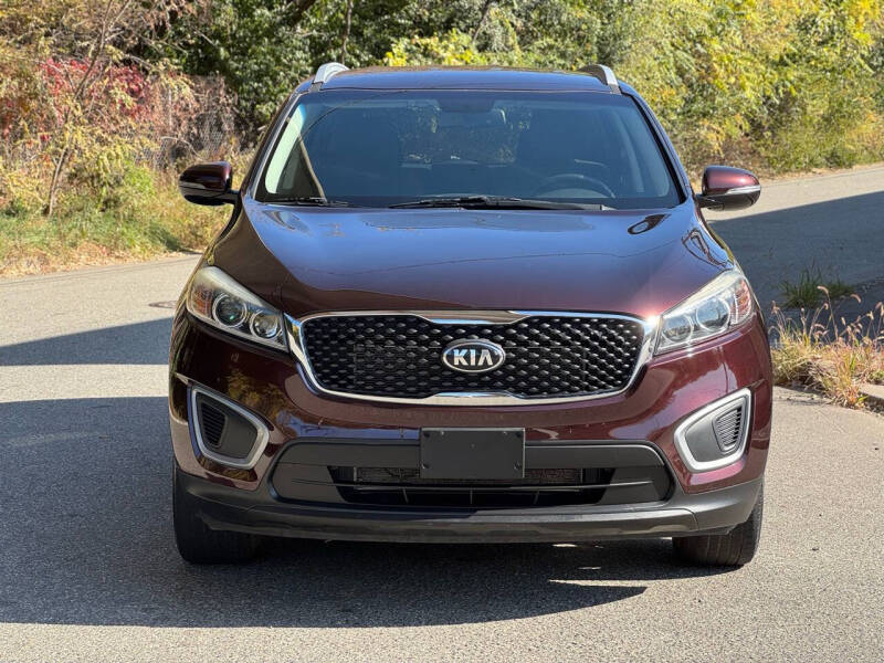 2016 Kia Sorento LX photo 2