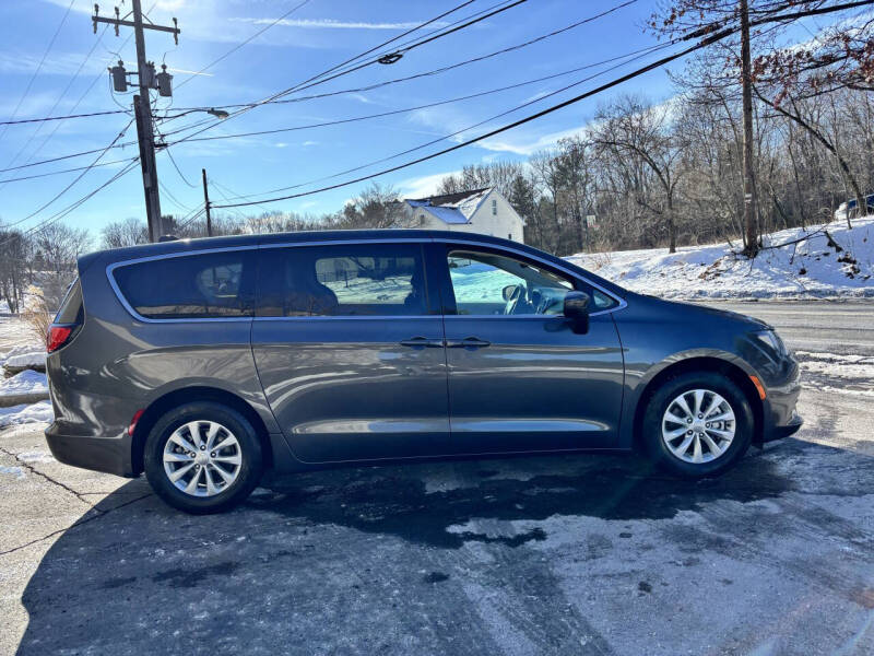 2017 Chrysler Pacifica Touring