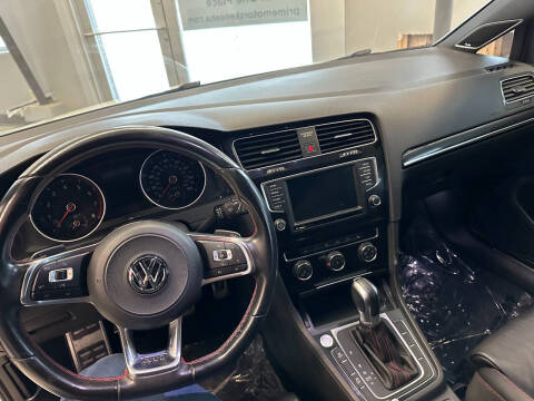 2017 Volkswagen Golf GTI SE