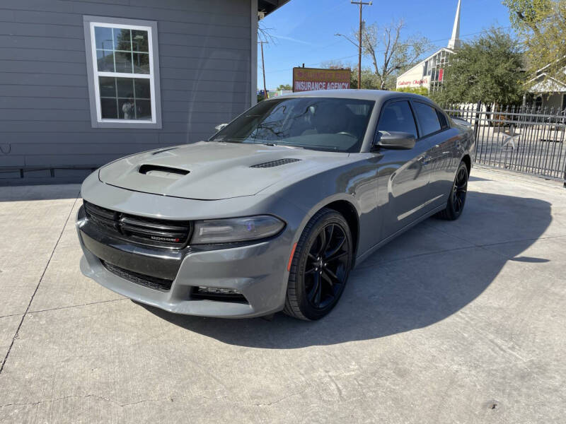 2017 Dodge Charger SE's photo