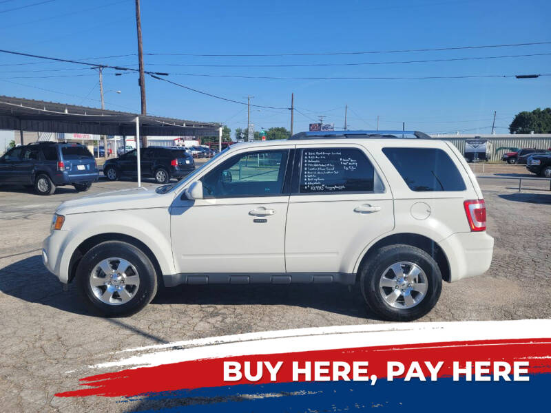 2012 Ford Escape for sale at Meadows Motor Company in Cleburne TX