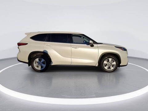 2020 Toyota Highlander LE
