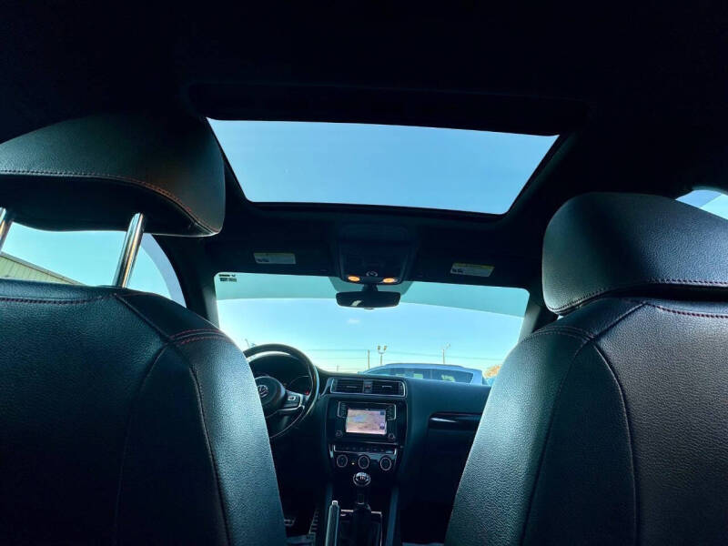 2017 Volkswagen Jetta 2.0T GLI