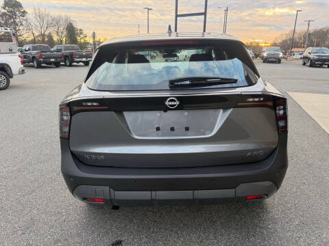 2025 Nissan Kicks S
