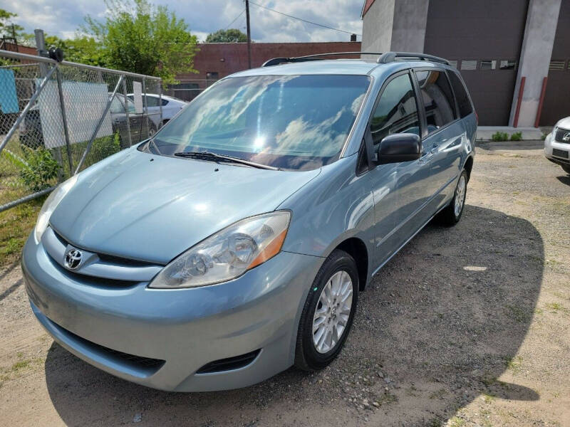 2007 Toyota Sienna for sale at F & Z MOTORS LLC in Vernon Rockville CT