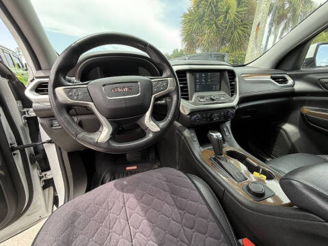 2017 GMC Acadia SLE-2